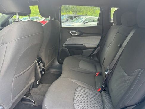 Used 2023 Jeep Compass Sport AWD/4WD image 11