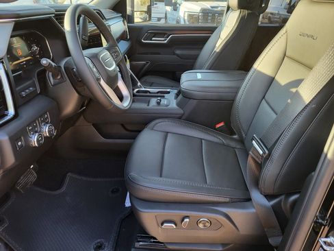 New 2026 GMC Sierra 2500 Denali w/ Denali Reserve Package image 7