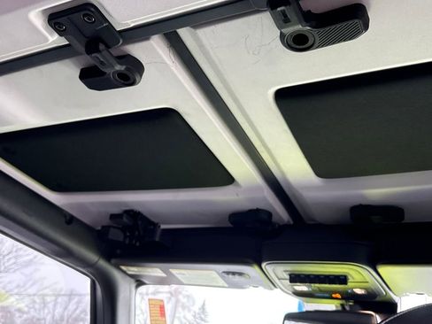 Certified 2024 Ford Bronco Badlands image 12