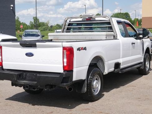 Used 2023 Ford F250 XL w/ F-250 >10K GVWR Package AWD/4WD image 10