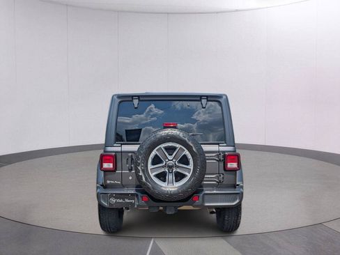 Used 2020 Jeep Wrangler Unlimited Sahara AWD/4WD image 4