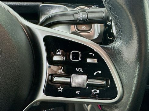 Certified 2021 Mercedes-Benz GLB 250 4MATIC image 13