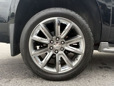 Used 2015 Chevrolet Suburban LTZ image 18