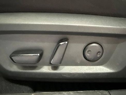 Certified 2023 Nissan Rogue SV FWD image 13
