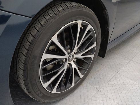 Used 2019 Toyota Camry SE FWD image 31