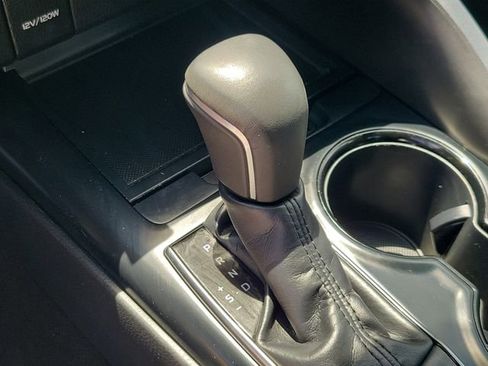 Used 2019 Toyota Camry SE FWD image 32