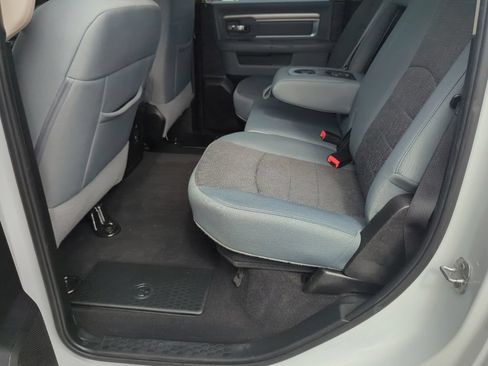Used 2019 RAM 1500 Big Horn AWD/4WD image 36