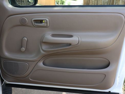 Used 2000 Toyota Tundra 2WD Regular Cab image 18