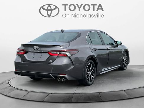 Used 2023 Toyota Camry SE AWD/4WD image 6