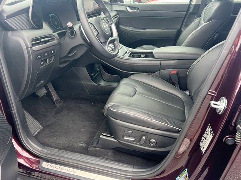 Used 2024 Hyundai Palisade Limited image 9