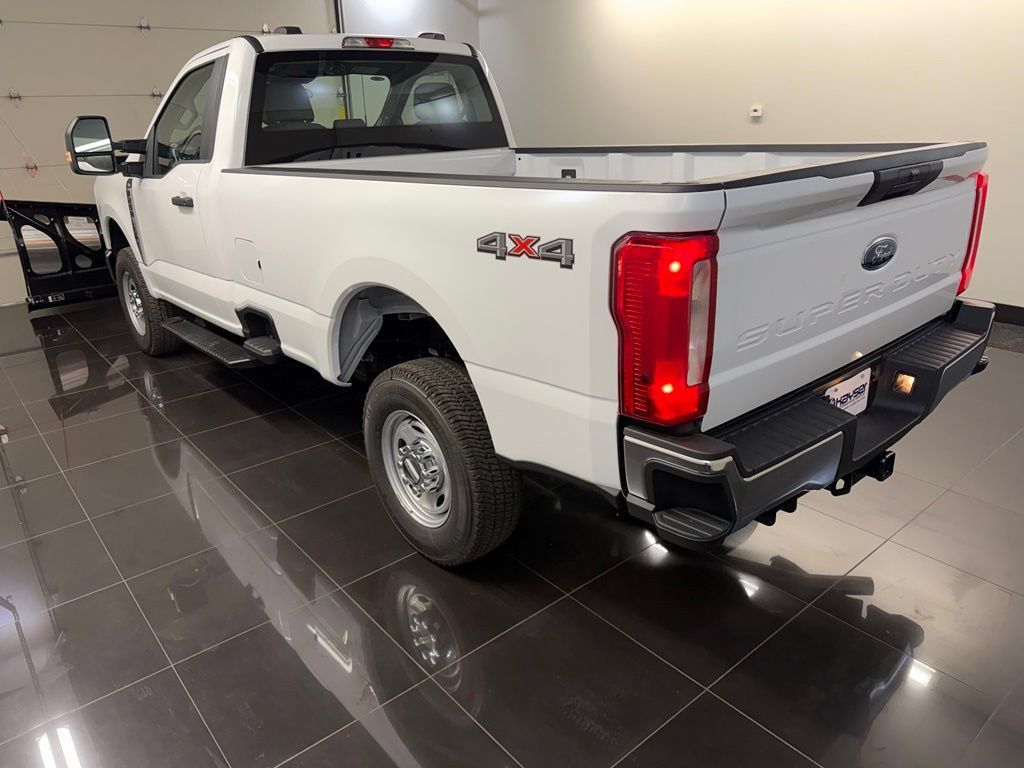 New 2026 Ford F250 XL w/ XL Chrome Package AWD/4WD image 4