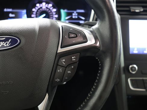 Used 2020 Ford Fusion SE w/ Equipment Group 151A FWD image 19