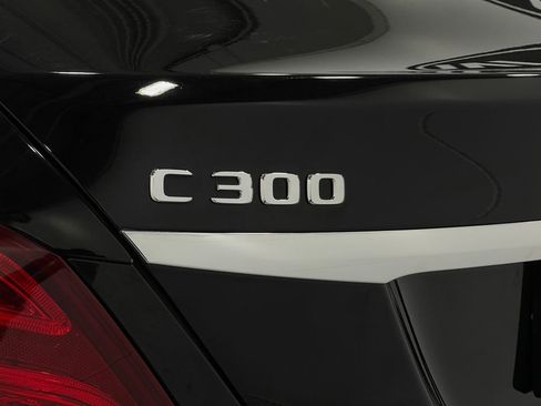 Used 2017 Mercedes-Benz C 300 4MATIC Sedan image 39