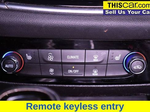 Used 2018 Buick Enclave Essence FWD image 19
