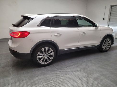 Used 2017 Lincoln MKX Reserve w/ Luxury Package AWD/4WD image 10