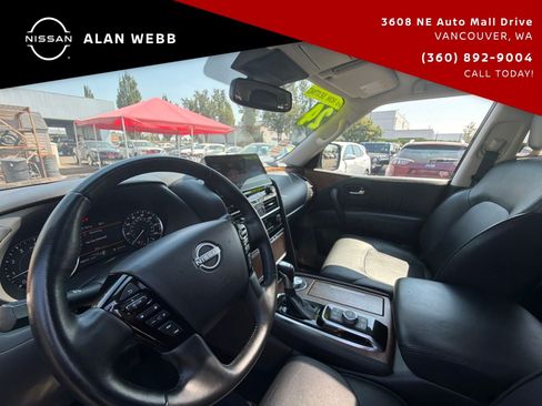 Used 2024 Nissan Armada SL w/ Captain's Chairs Package AWD/4WD image 11