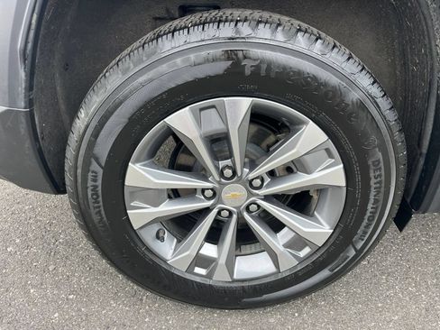 Used 2025 Chevrolet Equinox LT FWD image 29