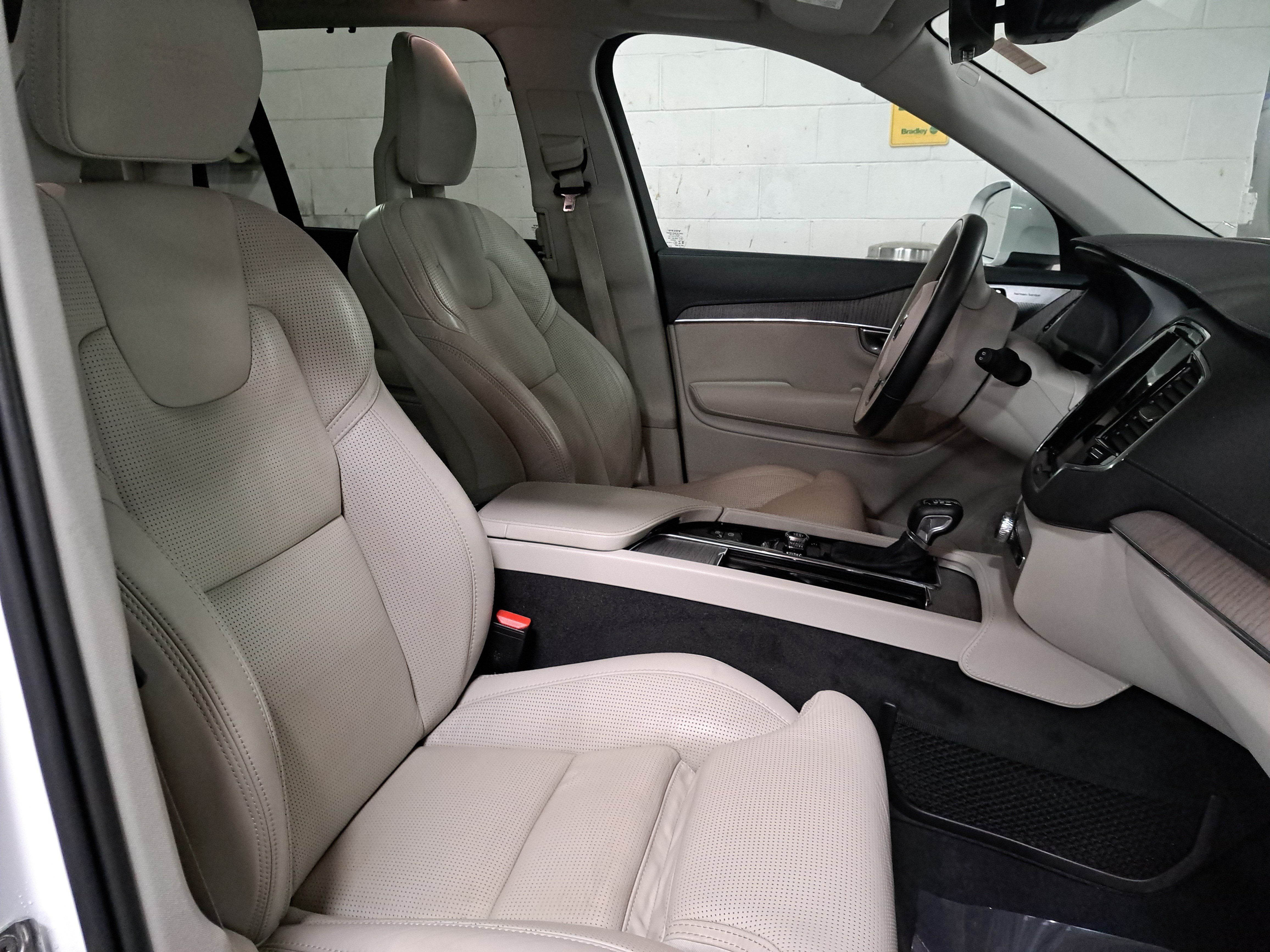 Used 2020 Volvo XC90 T6 Inscription w/ Protection Package Premier AWD/4WD image 10