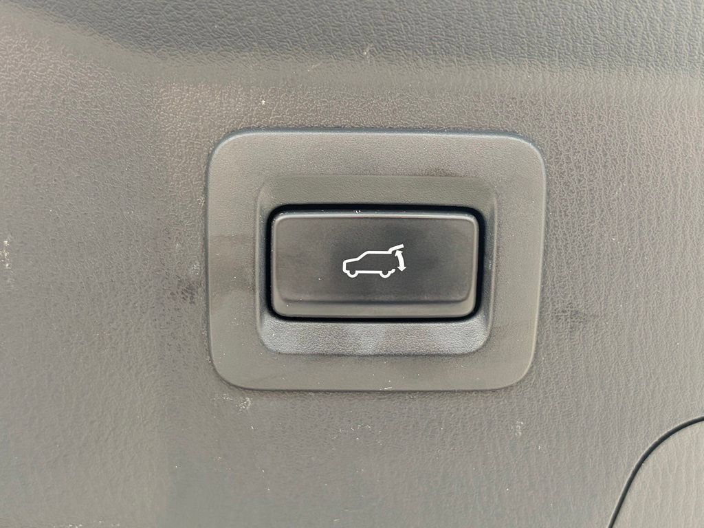 Used 2023 MAZDA CX-9 Touring Plus AWD/4WD image 12