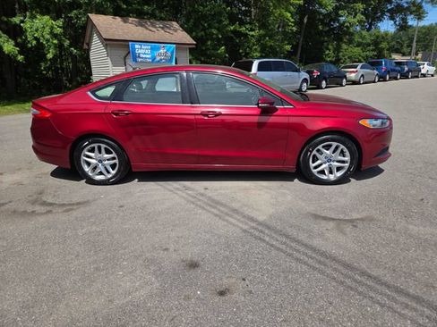 Used 2013 Ford Fusion SE FWD image 7