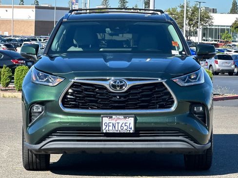 Used 2023 Toyota Highlander Limited image 10