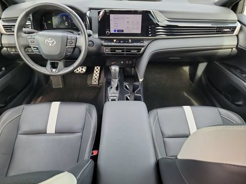 Used 2025 Toyota Camry SE FWD image 16