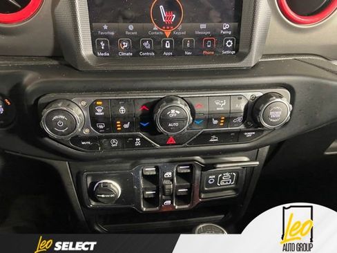 Used 2022 Jeep Gladiator Sport AWD/4WD image 25