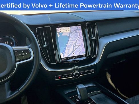 Used 2022 Volvo XC60 B5 Momentum image 8