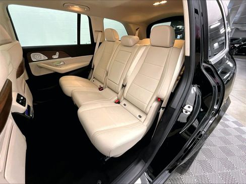 Used 2026 Mercedes-Benz GLS 450 4MATIC image 18