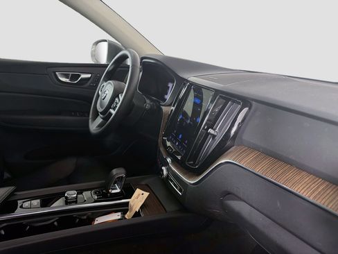 Certified 2023 Volvo XC60 B5 Plus w/ Protection Package Premier FWD image 30