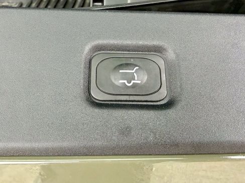 Used 2025 Ford Expedition Tremor image 21