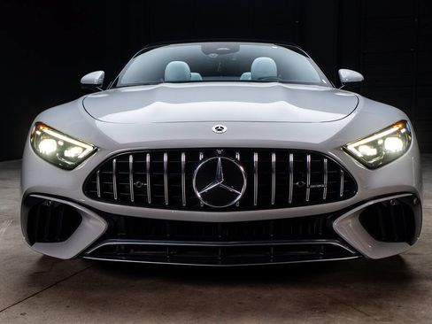 Used 2022 Mercedes-Benz SL 55 AMG 4MATIC image 4