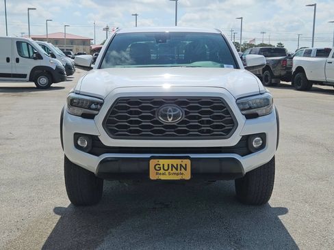 Used 2021 Toyota Tacoma TRD Off-Road w/ Technology Package AWD/4WD image 8