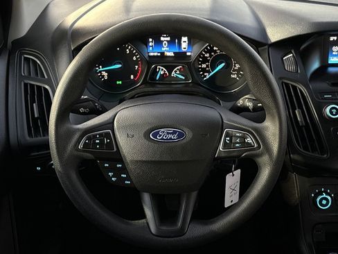 Used 2017 Ford Focus SE image 18