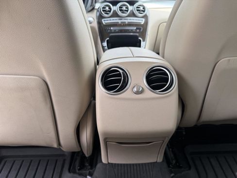 Certified 2019 Mercedes-Benz GLC 300 image 17