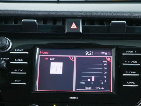 Used 2020 Toyota Camry LE FWD image 19