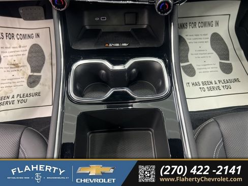 Used 2025 Chevrolet Traverse LT w/ Sun and Wheel Package FWD image 30