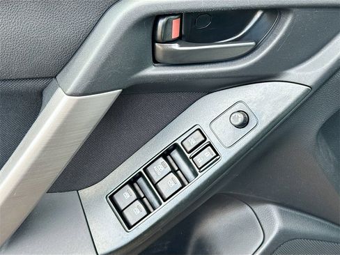 Used 2016 Subaru Forester 2.5i Premium w/ All-Weather Package image 15