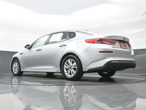 Used 2019 Kia Optima LX image 28