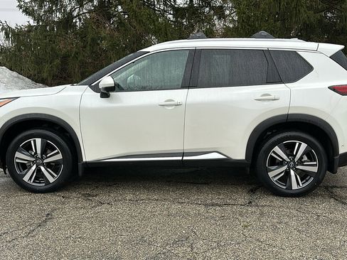 Certified 2023 Nissan Rogue SL w/ SL Premium Package image 27