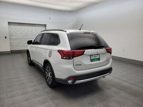 Used 2016 Mitsubishi Outlander SE FWD image 5
