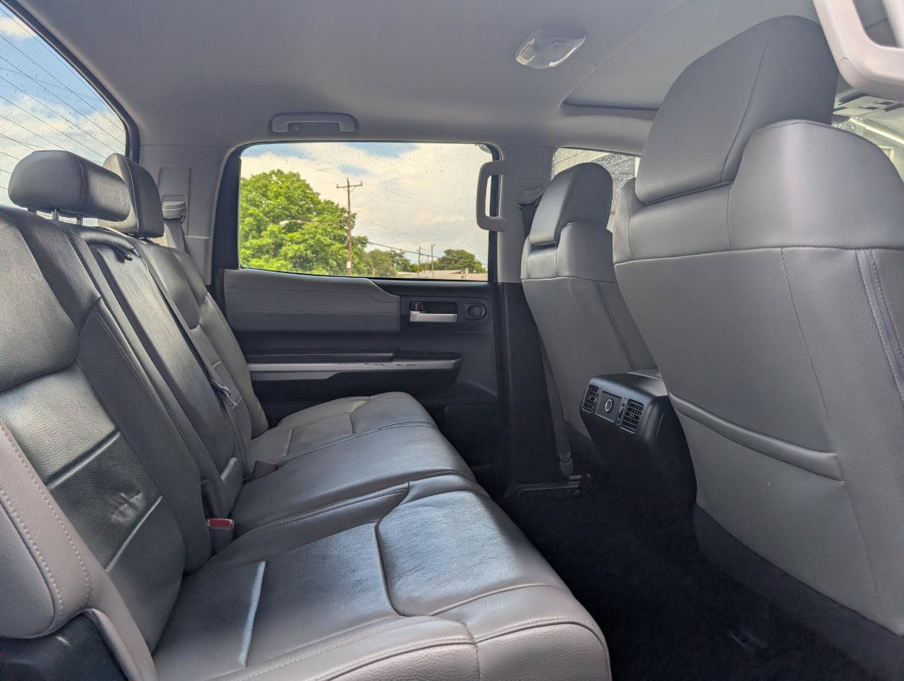 Used 2017 Toyota Tundra Limited w/ Limited Premium Package RWD image 23