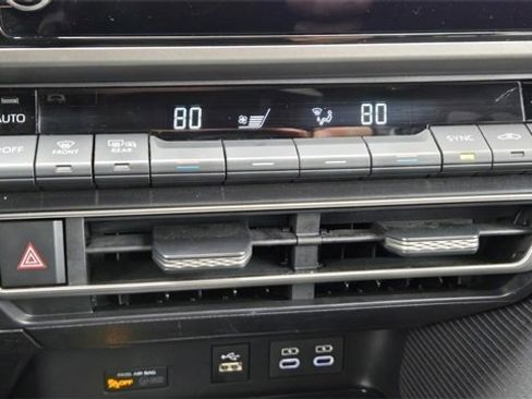 Certified 2025 Toyota Camry SE image 22