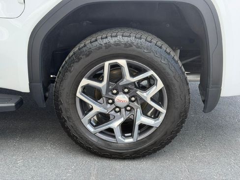 Used 2023 GMC Sierra 1500 SLT w/ SLT Premium Package AWD/4WD image 40