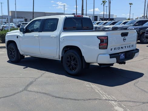 New 2026 Nissan Frontier SV w/ Tow Package RWD image 4