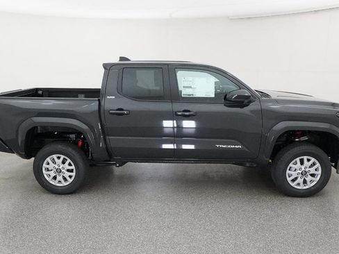 New 2026 Toyota Tacoma SR5 image 31