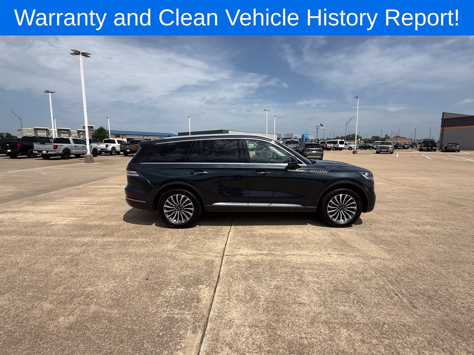 Used 2023 Lincoln Aviator Reserve w/ Elements Package Plus AWD/4WD image 4