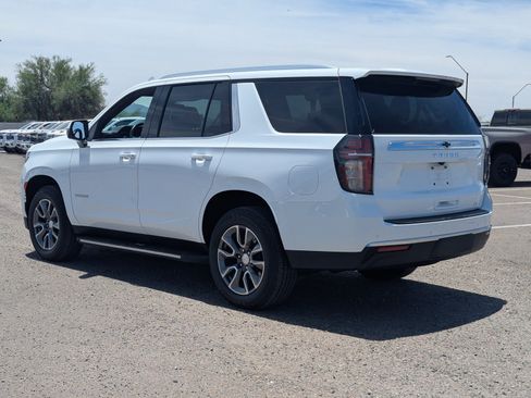Used 2022 Chevrolet Tahoe LT w/ Luxury Package RWD image 3