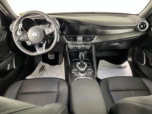 Used 2022 Alfa Romeo Giulia Sprint AWD/4WD image 42