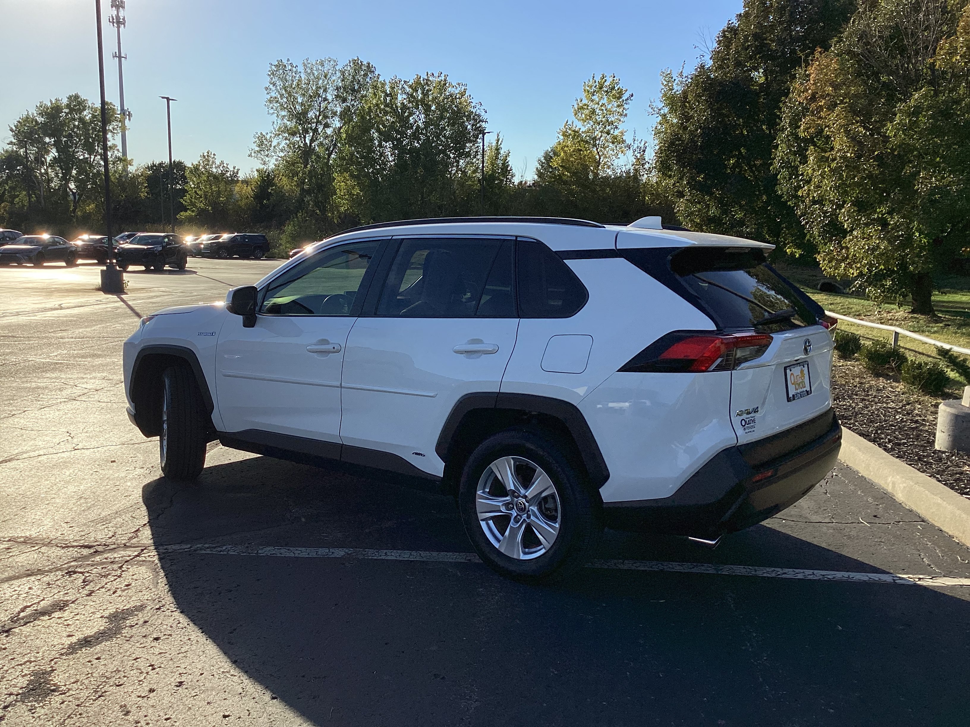Certified 2021 Toyota RAV4 XLE w/ Convenience Package AWD/4WD image 3